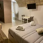 Mirabari Bed & Breakfast 3*