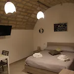 Bed & Breakfast Mirabari Bari