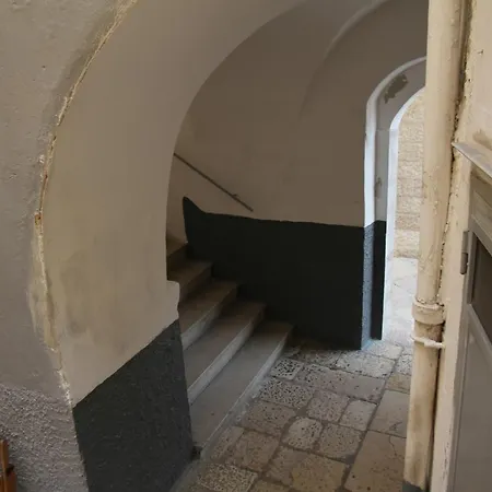 Mirabari Bed and Breakfast 3*